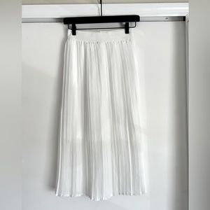 White pleated midi skirt